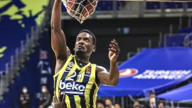 Dyshawn Pierre 3 yıl daha Fenerbahçe’de