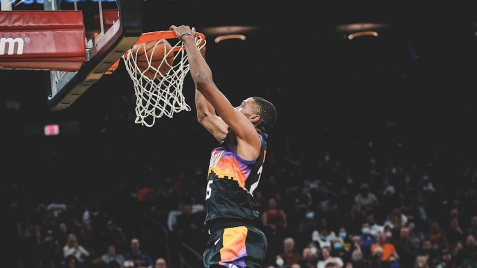 Phoenix Suns play-off’lar öncesi liderliğini garantiledi